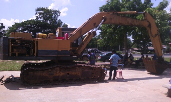 ขายแบคโฮ โคมาสสุ 200