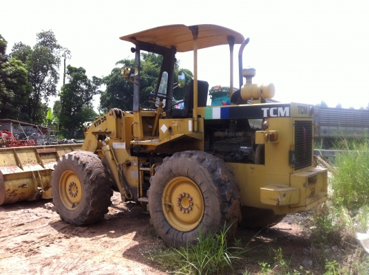 ขายรถตักล้อยาง TCM รุ่น STD-30  เกียร์ท๊อค 2 เพลา พร้อมใช้