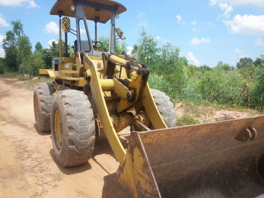 ขายรถตักล้อยาง TCM รุ่น STD-30  เกียร์ท๊อค 2 เพลา พร้อมใช้