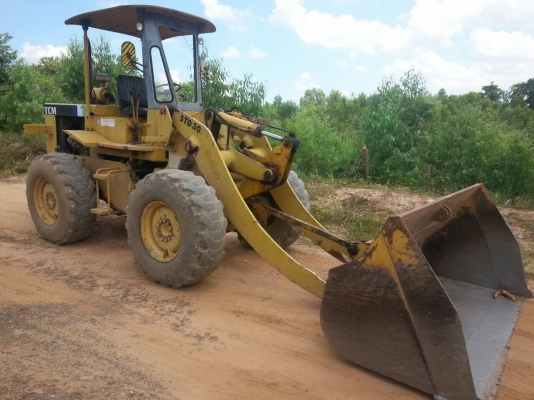 ขายรถตักล้อยาง TCM รุ่น STD-30  เกียร์ท๊อค 2 เพลา พร้อมใช้