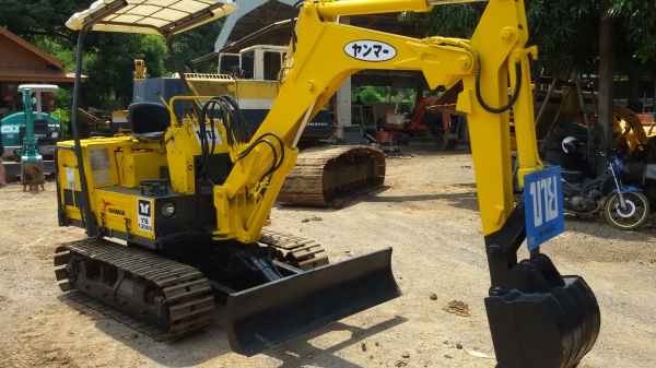 ขายรถขุด YANMAR. YB 1200s(FROM JAPAN)ราคาต่อรองได้นะครับ ขายรถขุด YANMAR. YB 1200s(FROM JAPAN)ราคาต่อรองได้นะครับ