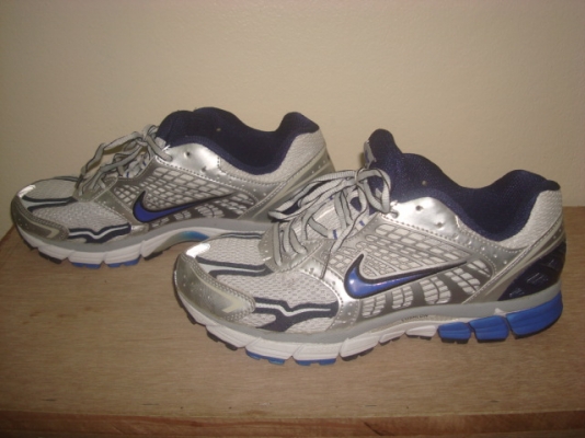 ขาย Nike Zoom vomero 4