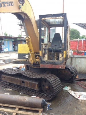 แบคโฮ โคมัสสุ60รุ่น1 สภาพพร้อมใช้ ขายถูกๆ สภาพดีแห้งๆ เจ้าของขายเอง