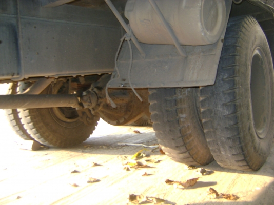 หลง  195 แรง  เพลาเดียว  รถล่อง  ราคา  735,000 บาท