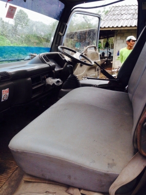 ขายรถ6ล้อดั้มพ์ ISUZU NPR66LX5 เครื่อง 120 แรงม้า สนใจโทร 081-970-1072