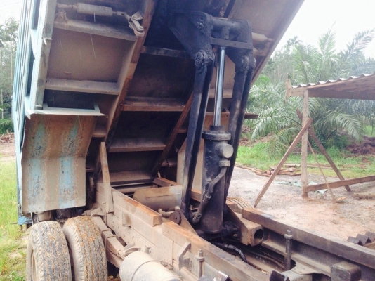 ขายรถ6ล้อดั้มพ์ ISUZU NPR66LX5 เครื่อง 120 แรงม้า สนใจโทร 081-970-1072