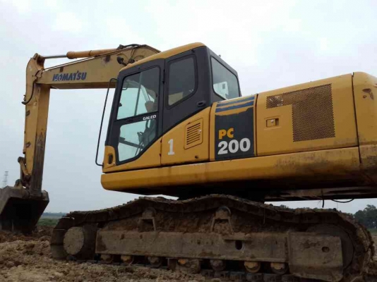 ขายรถแบคโค KOMATSU PC200-7 ไฟฟ้าเต็ม เอกสารอิมวอย จัดแน้นได้ ราคา1680000  ต่อรอง