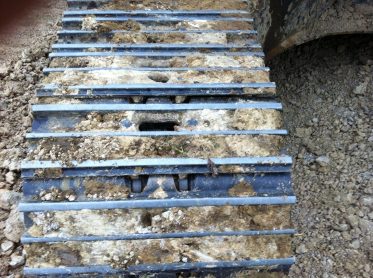 ขายรถแบคโค KOMATSU PC200-7 ไฟฟ้าเต็ม เอกสารอิมวอย จัดแน้นได้ ราคา1680000  ต่อรอง