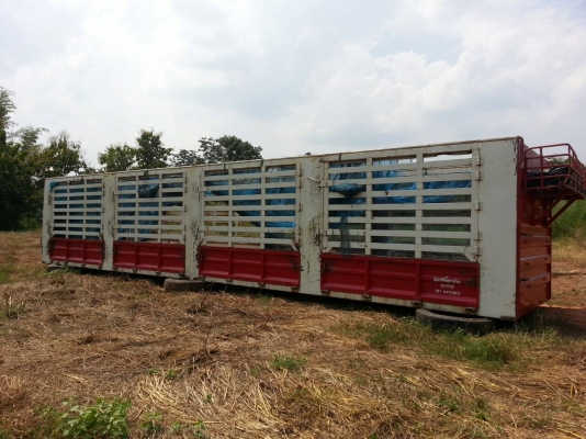 หางเทเลอร์ คอกสูง สภาพสวย รั้วด้านข้าง 2 ข้างสวย พื้นสวยไม่ผุ