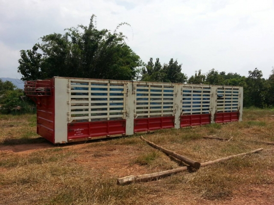 หางเทเลอร์ คอกสูง สภาพสวย รั้วด้านข้าง 2 ข้างสวย พื้นสวยไม่ผุ