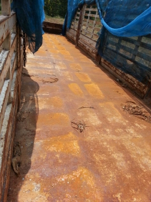 หางเทเลอร์ คอกสูง สภาพสวย รั้วด้านข้าง 2 ข้างสวย พื้นสวยไม่ผุ