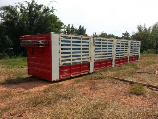 หางเทเลอร์ คอกสูง สภาพสวย รั้วด้านข้าง 2 ข้างสวย พื้นสวยไม่ผุ