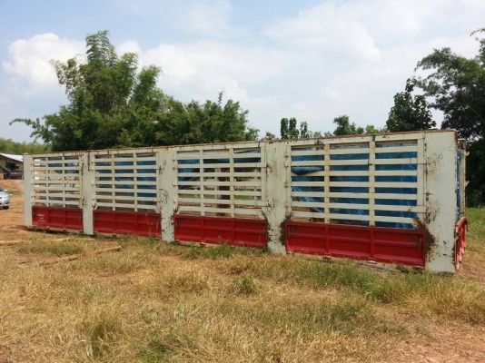 หางเทเลอร์ คอกสูง สภาพสวย รั้วด้านข้าง 2 ข้างสวย พื้นสวยไม่ผุ