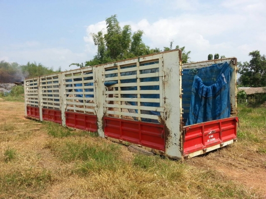 หางเทเลอร์ คอกสูง สภาพสวย รั้วด้านข้าง 2 ข้างสวย พื้นสวยไม่ผุ