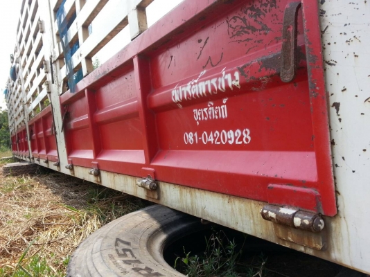 หางเทเลอร์ คอกสูง สภาพสวย รั้วด้านข้าง 2 ข้างสวย พื้นสวยไม่ผุ