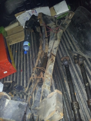 เต้าแหนบจิ๊ปมิตซูตัดแซสซีมา ครับ สำหรับที่จะวางแหนบใหม่  สะดวกกว่า เลาะไปใส่ได้เลยครับ cj 3b  cj5 cj6