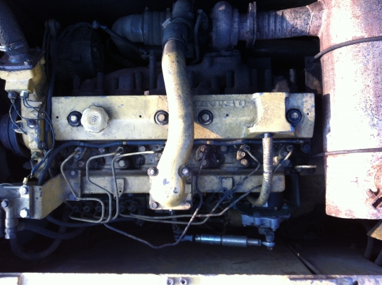 ขายรถแบคโฮ KOMATSU PC-200-5 เอกสารเล่มทะเบียน ไฟฟ้าเต็ม เอวแน้น จัดแน้นได้ ตัวเดิมจีบ ราคา 850000 ต่อรอง