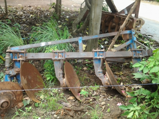 ต้องการขายผาน4พุเตยคานหน้า4สวยๆสภาพพร้อมใช้คับ