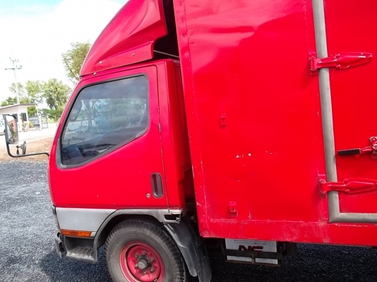 ขายรถ 4 ล้อ 2006 MITSUBISHI GUTS CANTER FUSO มีตู้บรรทุก รถไม่ติดเวลา