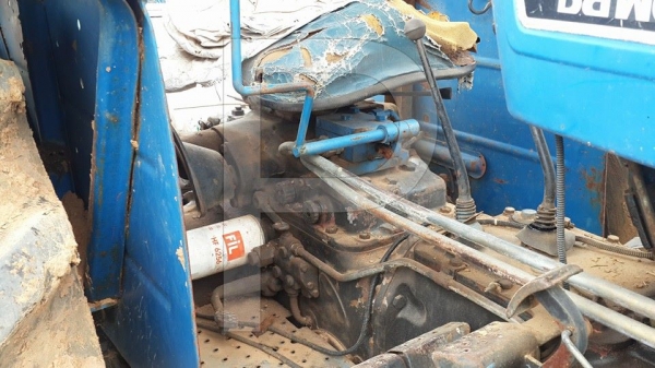 ขายรถไถ แทรคเตอร์ ฟร์อด6610 เสื้อลาย สภาพพร้อมใช้งาน เอกสาร พร้อมผานหลัง และผานดันหน้า