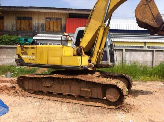 ***ขายแล้วครับขอบคุณ Truck2hand ขายแบคโฮ KOBELCO MARK3 SK200 เก๋งเทาแท้ เครื่องเดิมปั้มเดิม ไฟฟ้าครบ เครื่อง 6D31 6สูบ แน่นดี แรง ปั้มK3V ปั้มดีแรงดี ทำงานดี เร็ว บูมอาร์มสวยไม่ปะไม่ดาม ไม่มีร้าว บุ้งกี๋ดีไม่ผุ เอวแน่น ไม่มีแตก ช่วงล่าง80\% โซ่ดี แทร็กดีคร