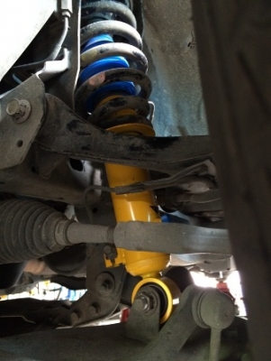 ช่วงล่างรถ Pajerosport  by Shock Profender