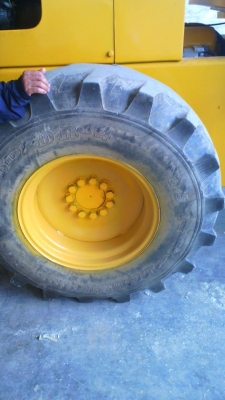 รถตัก KOMATSU 510 กรองเดี่ยว ต่อแขนยาวพิเศษ รถสวยพร้อมใช้งานได้ทันที มีหลังคาให้.