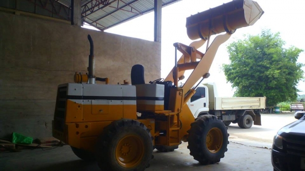 รถตัก KOMATSU 510 กรองเดี่ยว ต่อแขนยาวพิเศษ รถสวยพร้อมใช้งานได้ทันที มีหลังคาให้.