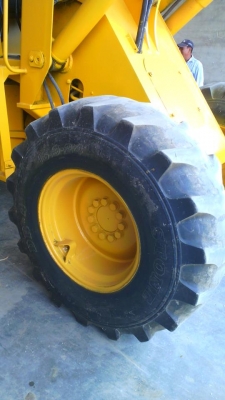 รถตัก KOMATSU 510 กรองเดี่ยว ต่อแขนยาวพิเศษ รถสวยพร้อมใช้งานได้ทันที มีหลังคาให้.