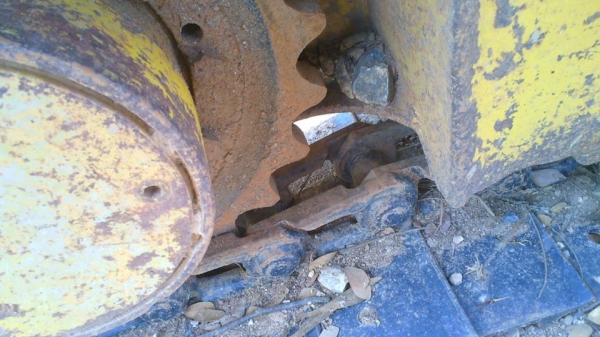 รถขุด KOMATSU PC15  มีใบดันหน้า ไฮดรอลิกแห้งดี ไม่มีน้ำมันเยิ้ม.