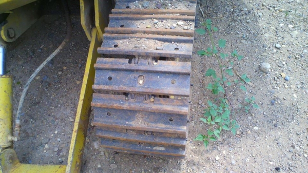 รถขุด KOMATSU PC15  มีใบดันหน้า ไฮดรอลิกแห้งดี ไม่มีน้ำมันเยิ้ม.