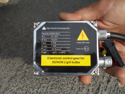 ขาย ไฟหน้าใหญ่ (ไฟโปรเจคเตอร์) hyundai H1 ขาย ไฟหน้าใหญ่ (ไฟโปรเจคเตอร์) hyundai H1