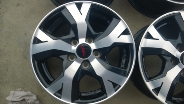 VIGO TRD ขอบ 16 5 รู ใหม่ป้ายแดงคับ