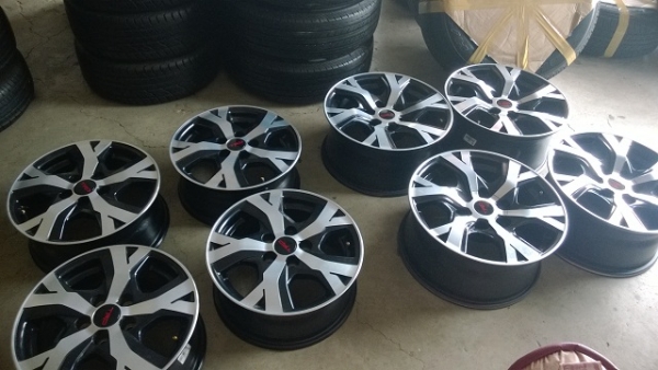 VIGO TRD ขอบ 16 5 รู ใหม่ป้ายแดงคับ