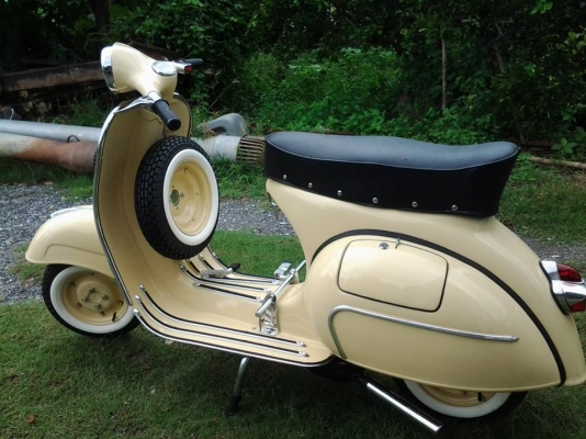 ขาย vespa 64 อินเดีย no book รถอยู่ชัยนาท สภาพนางฟ้า เอกสารอินวอย เครืองผ่าใหม่ สีใหม่ อุปกรณ์ใหม่ ราคา 49900 บาท รถสวยพร้อมขี่กลับ สนใจติดต่อ 0826336557 โป้ง รับเทรินทุกรุ่นครับ