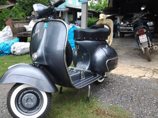 ขาย vespa 64 อินเดีย no book สีเทาบรอน รถอยู่ชัยนาท สภาพนางฟ้า เอกสารอินวอย เครืองผ่าใหม่ สีใหม่ อุปกรณ์ใหม่ ราคา 49900 บาท รถสวยพร้อมขี่กลับ สนใจติดต่อ 0826336557 โป้ง รับเทรินทุกรุ่นครับ.