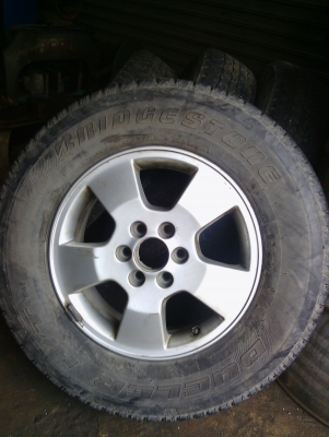 ขายล้อ Max Navara ขอบ 16 (ไม่คด ไม่เคยซ่อม)แถมยาง 3 เส่น สภาพยางไม่ค่อยสวย 1 ชุด ราคา 6,000 บาท