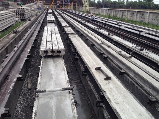 เสาเข็มหกเหลียม แผ่นพื้นสำเร็จรูป