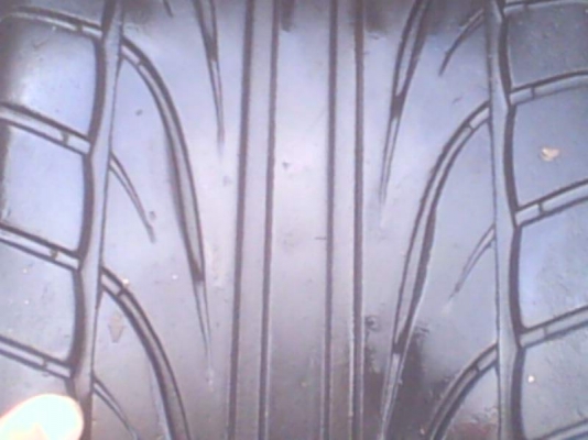 ยาง falken 245 35 20 ปี 11 คู่ 3000 บาท