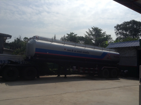 ขายหัวลากพร้อมเทลเลอร์น้ำมัน