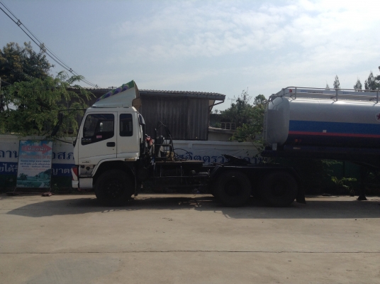 ขายหัวลากพร้อมเทลเลอร์น้ำมัน