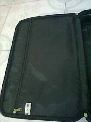 กระเป๋าเดินทางหรือใส่เอกสาร