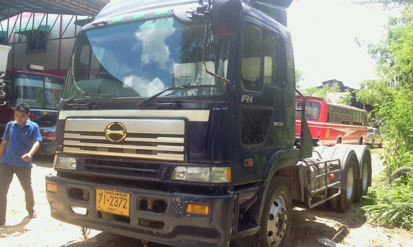 10ล้อหัวลาก2เพลา360แรงหัวโปรเฟีย...คันนี้สวยมาก เจ้าของดูแลอย่างดีเลย..