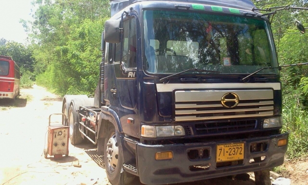 10ล้อหัวลาก2เพลา360แรงหัวโปรเฟีย...คันนี้สวยมาก เจ้าของดูแลอย่างดีเลย..