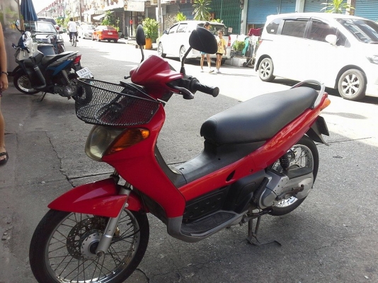 nouvo ตัวเก่า สีแดง วิ่ง 4,000 กม.ไมล์แท้ๆ รถสวย ชุดสีสด เครื่องเดิม แน่นๆ รับประกัน ยางมิชลินอย่างดี ระบบไฟใช้ได้หมด รถให้ฝรั่งเช่า ไม่ช้ำ ขับน้อย ภาษี พรบ.ถึงปีหน้า