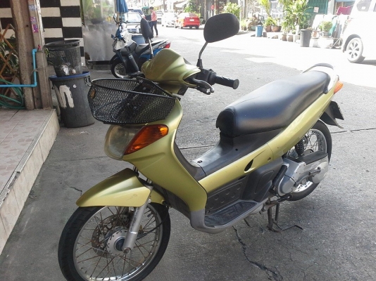 nouvo ตัวเก่า ปี 46 สีทอง วิ่ง 7,000 กม.ไมล์แท้ๆ รถสวย ชุดสีสด เครื่องเดิม แน่นๆ รับประกัน ยางมิชลินอย่างดี ระบบไฟใช้ได้หมด รถให้ฝรั่งเช่า ไม่ช้ำ ขับน้อย ภาษี พรบ.ถึงปีหน้า