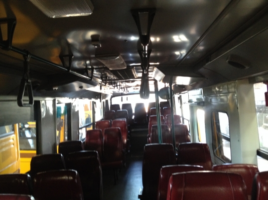 มีรถเมลล์นำเข้าจากเกาหลีพร้อมทะเบียน ทุกคันผ่านการตรวจสอบจากกลมขนส่งพร้อมใช้งาน มีทั้งแดวูและฮุนได เครื่อง GE12TI 340 แรงม้า และ C6AB 290 แรงม้าจูนกล่อง ECU WOODWARD แล้วเรียบร้อย พร้อมติดตั้งเซนเซอร์ประตู เปิดปิดอัตโนมัติ ประตูฉุกเฉิน มี 26 และ 35 ที่นั่