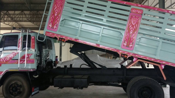 ISUZU ROCKY 195 HP หกล้อดั๊มพ์ กระบะดั๊มพ์ใหม่ แอร์ เพาเวอ เบรคจิฟฟี่ รถสวยเอกสารพร้อมโอน โทร 089-9207299 ISUZU ROCKY 195 HP หกล้อดั๊มพ์ กระบะดั๊มพ์ใหม่ แอร์ เพาเวอ เบรคจิฟฟี่ รถสวยเอกสารพร้อมโอน โทร 089-9207299