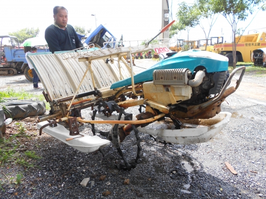 รถดำนาเดินตาม ราคาถูกมากๆ รถดำนาเดินตาม ราคาถูกมากๆ