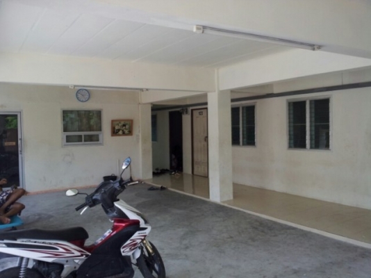 ขายอพาร์ทเม้นท์ ลำลูกกา 3 ชั้น 27 ห้อง ผู้เช่าเต็ม